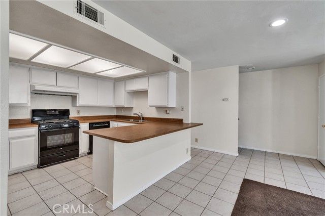 1305 W Latham Avenue 1305, Hemet, CA 92543