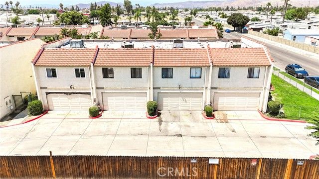 1305 W Latham Avenue 1305, Hemet, CA 92543