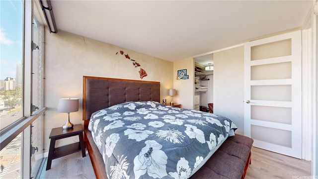 1925 Kalakaua Avenue 807, Honolulu, HI 96815