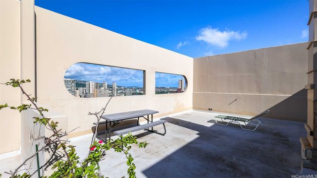 1925 Kalakaua Avenue 807, Honolulu, HI 96815