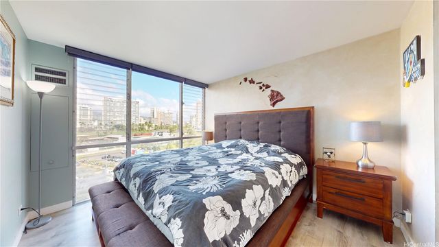 1925 Kalakaua Avenue 807, Honolulu, HI 96815