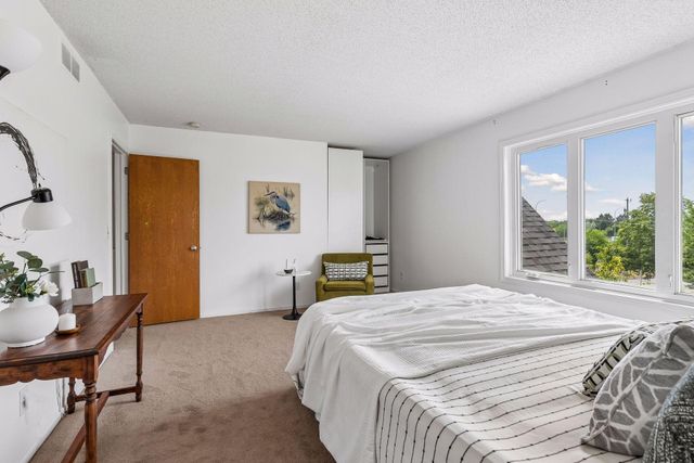 925 Dartmouth Avenue SE, Minneapolis, MN 55414