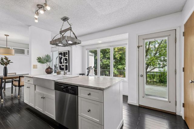 925 Dartmouth Avenue SE, Minneapolis, MN 55414
