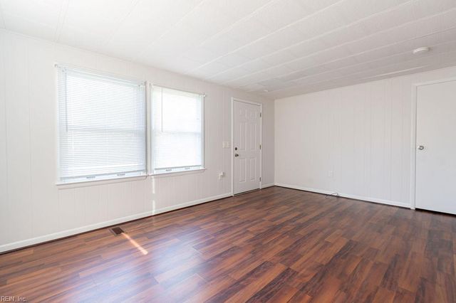 42 Fulton ST, Hampton, VA 23663