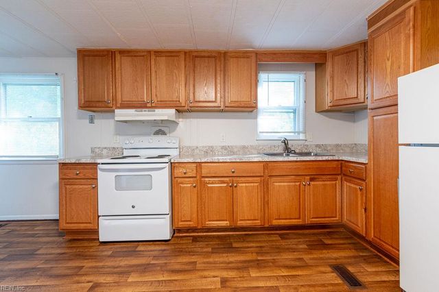 42 Fulton ST, Hampton, VA 23663