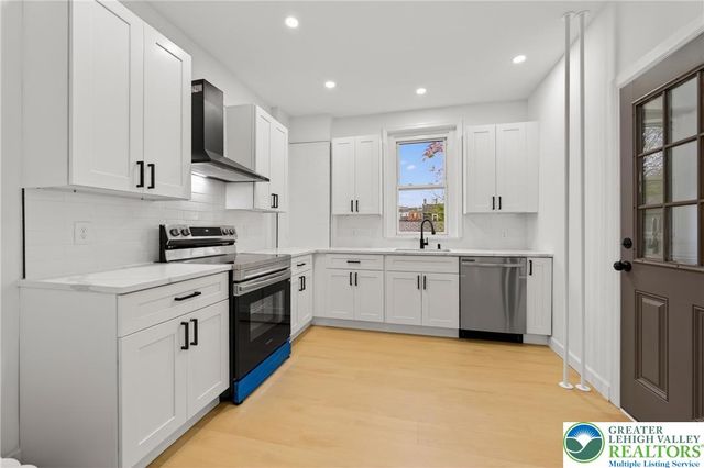 715 Itaska, Bethlehem City, PA 18015