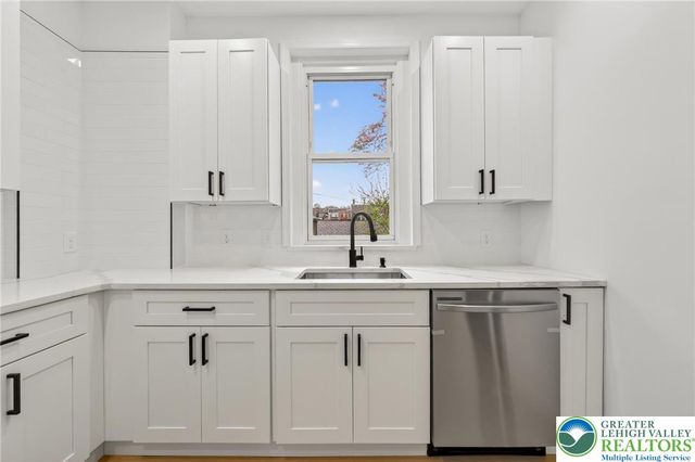715 Itaska, Bethlehem City, PA 18015