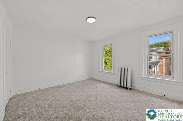 715 Itaska, Bethlehem City, PA 18015
