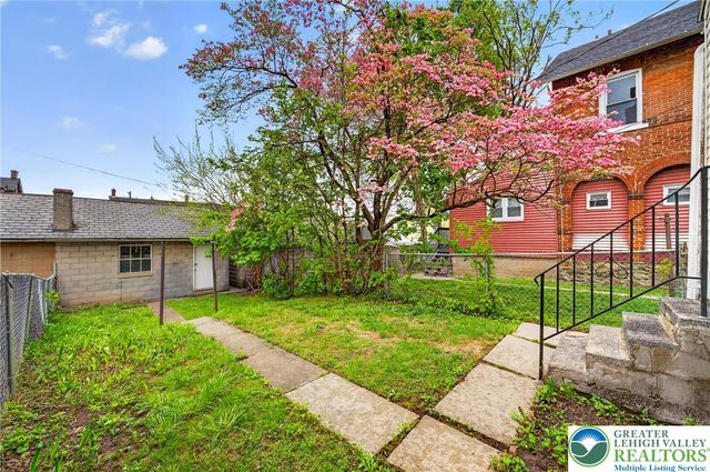 715 Itaska, Bethlehem City, PA 18015