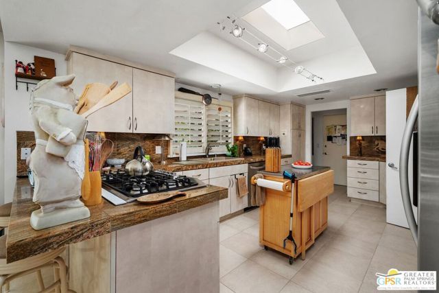 2062 S Chico Drive, Palm Springs, CA 92264