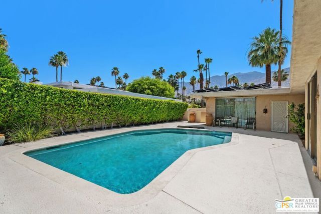 2062 S Chico Drive, Palm Springs, CA 92264