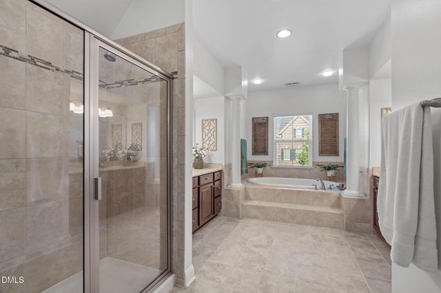 1813 Venezia Way, Apex, NC 27502