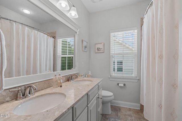 1813 Venezia Way, Apex, NC 27502