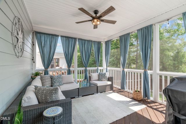 1813 Venezia Way, Apex, NC 27502