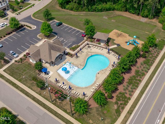 1813 Venezia Way, Apex, NC 27502