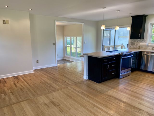 1009 Due West Cir, Lafayette, TN 37083