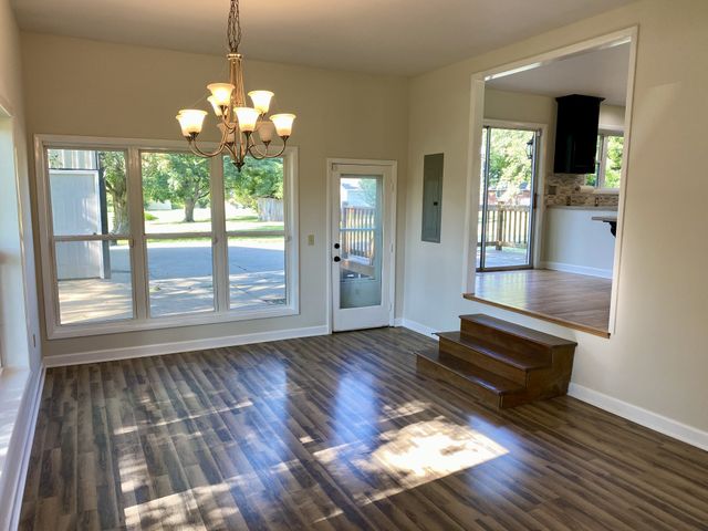 1009 Due West Cir, Lafayette, TN 37083