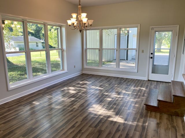 1009 Due West Cir, Lafayette, TN 37083