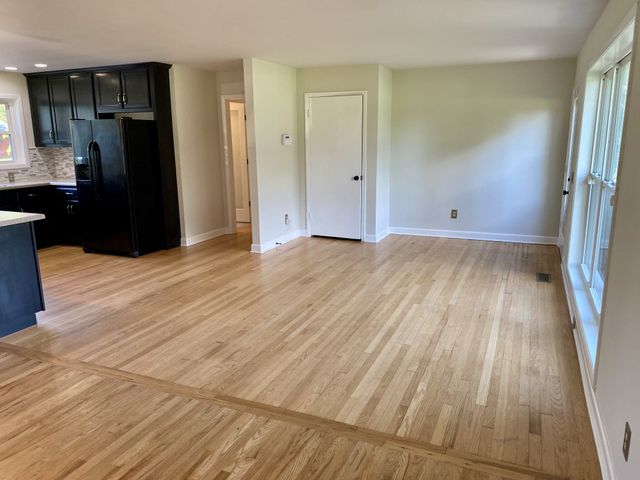 1009 Due West Cir, Lafayette, TN 37083