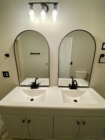 1009 Due West Cir, Lafayette, TN 37083
