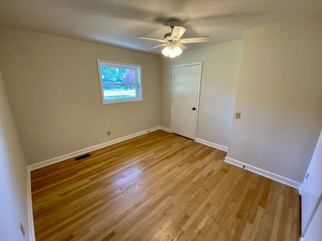1009 Due West Cir, Lafayette, TN 37083