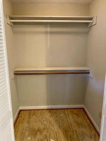 1009 Due West Cir, Lafayette, TN 37083