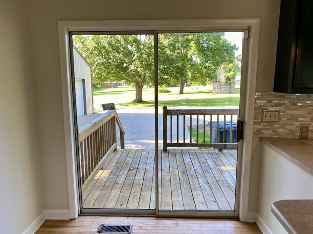 1009 Due West Cir, Lafayette, TN 37083
