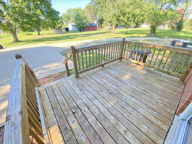 1009 Due West Cir, Lafayette, TN 37083