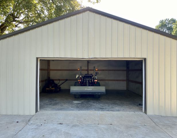 1009 Due West Cir, Lafayette, TN 37083