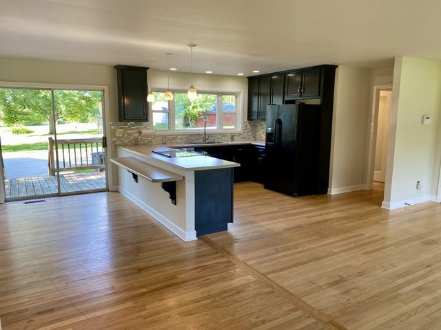 1009 Due West Cir, Lafayette, TN 37083