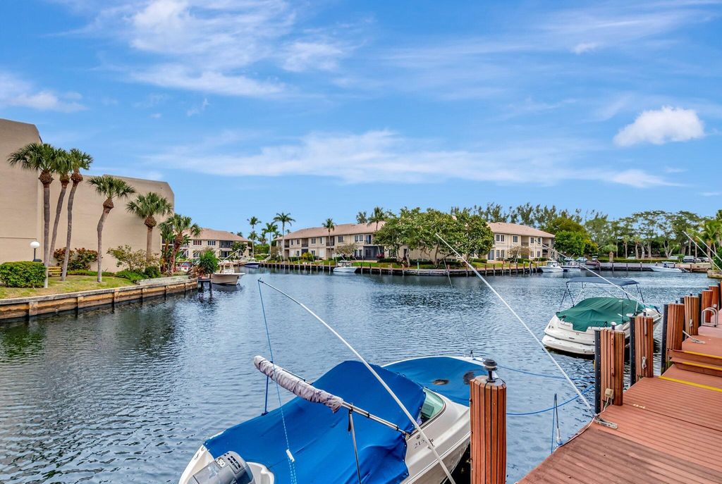 6 Royal Palm Way 204, Boca Raton, FL 33432