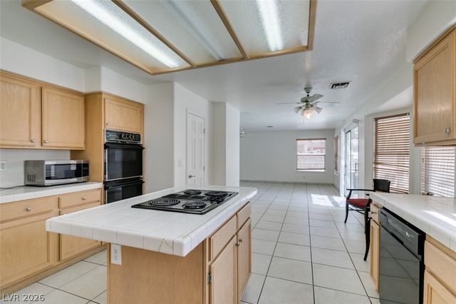 534 Baldridge Drive, Henderson, NV 89014