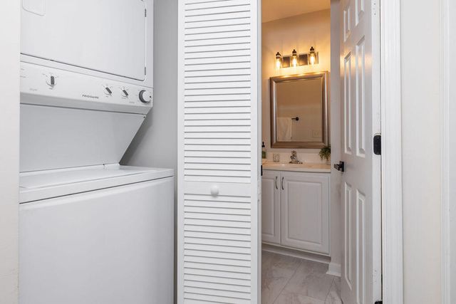415 Parkdale Drive Apt 2f, Charleston, SC 29414