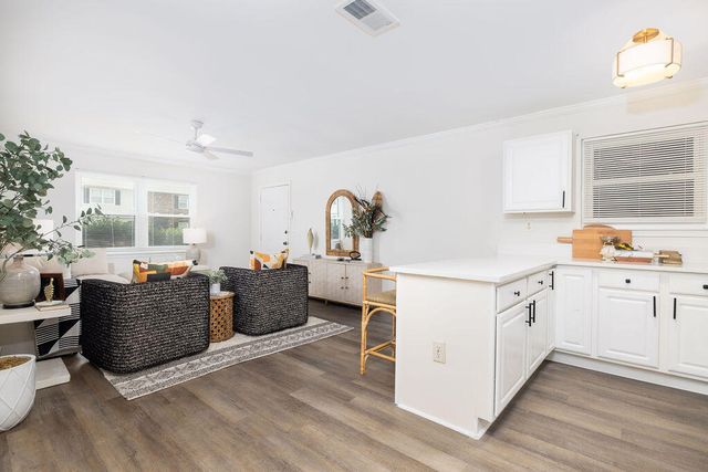 415 Parkdale Drive Apt 2f, Charleston, SC 29414