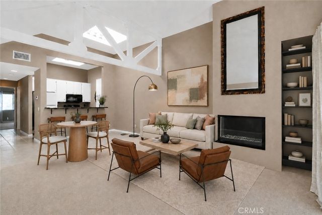 5744 E Creekside 67, Orange, CA 92869