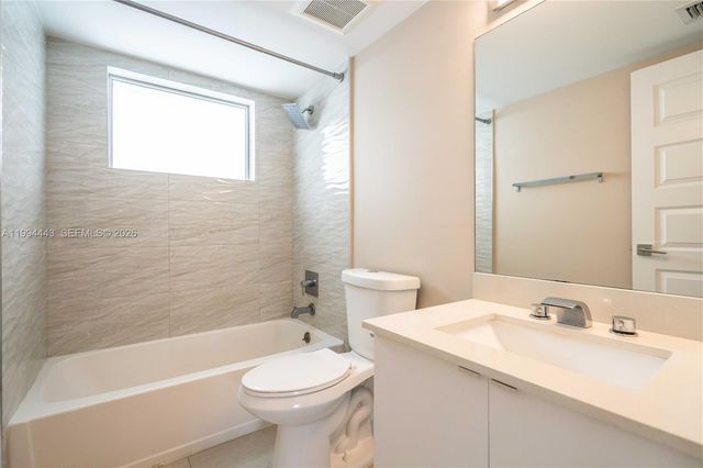 2400 NE 26th St 5, Fort Lauderdale, FL 33305