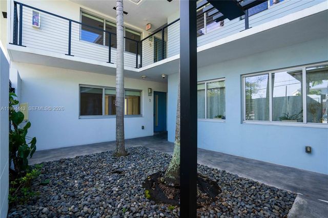 2400 NE 26th St 5, Fort Lauderdale, FL 33305