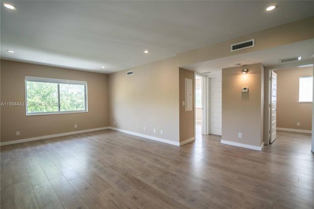 2400 NE 26th St 5, Fort Lauderdale, FL 33305