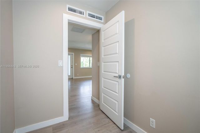 2400 NE 26th St 5, Fort Lauderdale, FL 33305