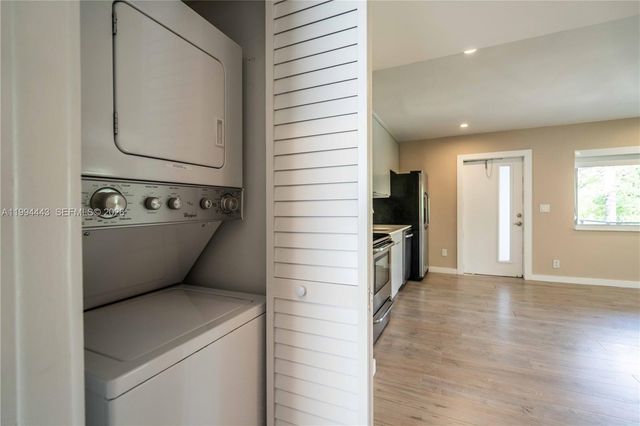 2400 NE 26th St 5, Fort Lauderdale, FL 33305