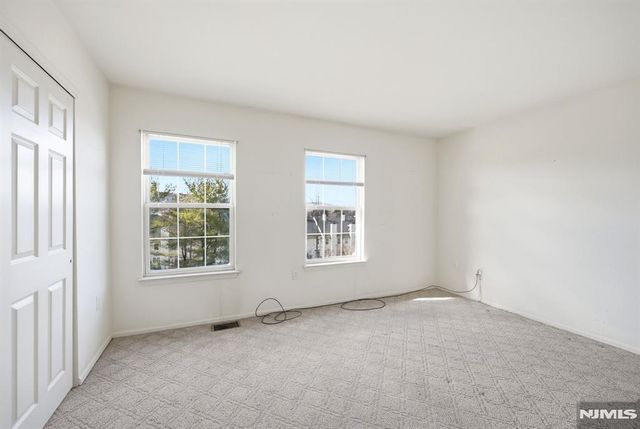 1194 Chedworth Circle, Mahwah, NJ 07430