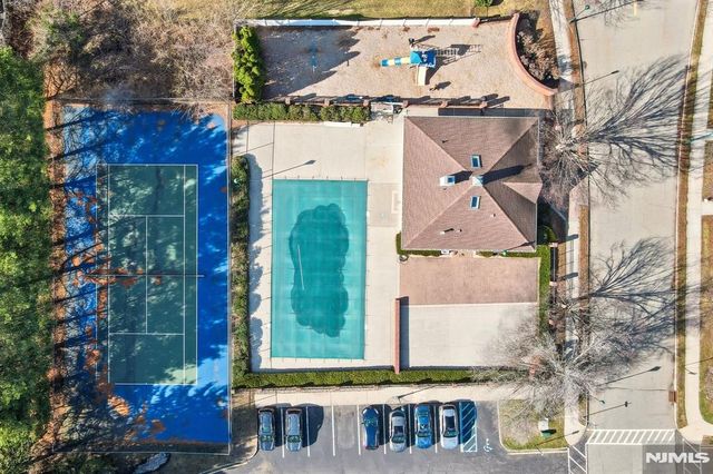 1194 Chedworth Circle, Mahwah, NJ 07430