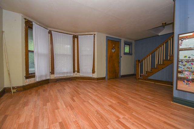 937 N County Street, Waukegan, IL 60085