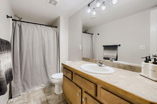 1034 Windmill Creek N, Waconia, MN 55387