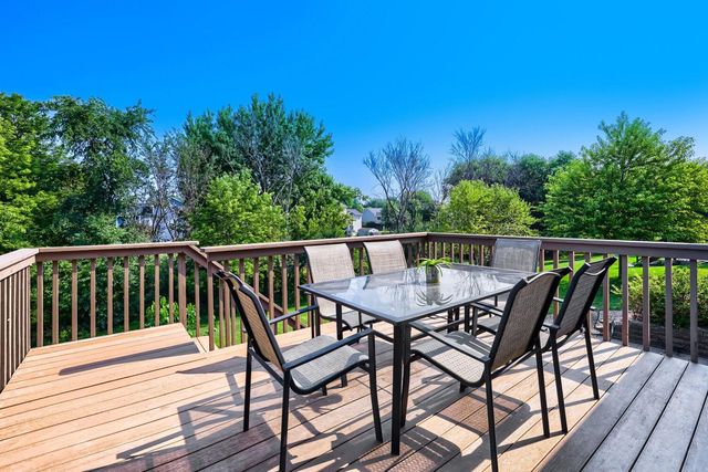 1034 Windmill Creek N, Waconia, MN 55387