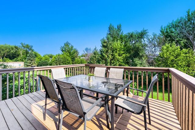 1034 Windmill Creek N, Waconia, MN 55387