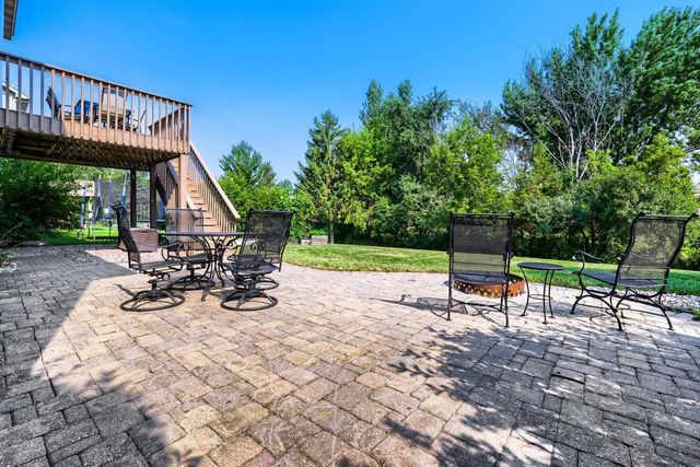 1034 Windmill Creek N, Waconia, MN 55387