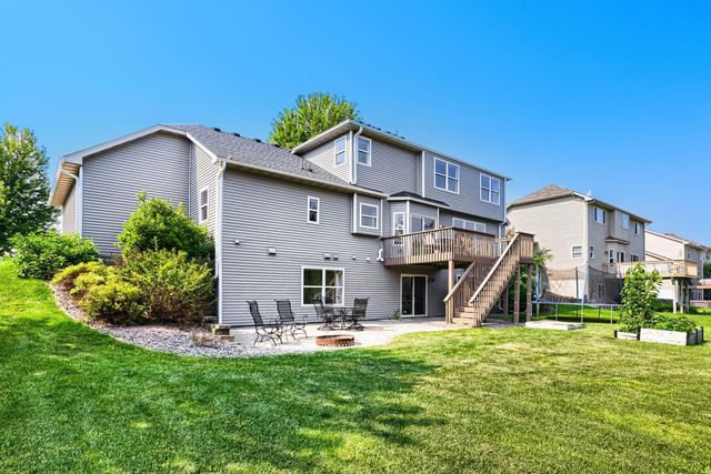1034 Windmill Creek N, Waconia, MN 55387