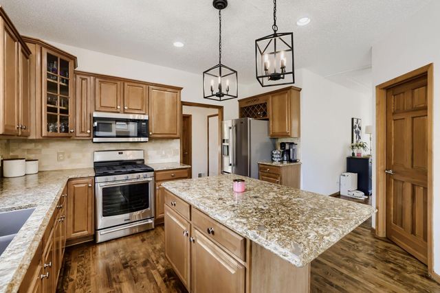 1034 Windmill Creek N, Waconia, MN 55387