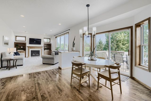 1034 Windmill Creek N, Waconia, MN 55387